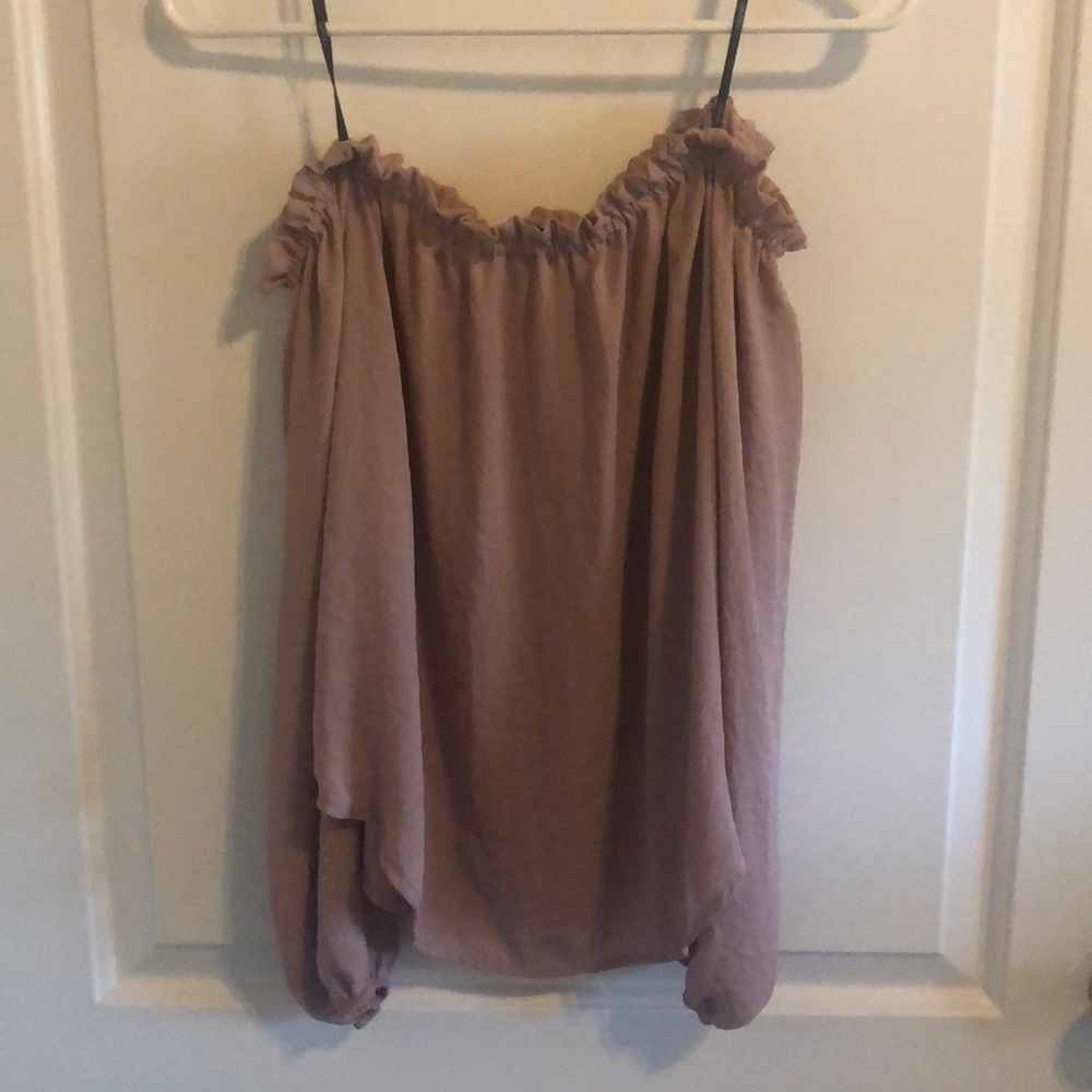 Off the shoulder forever 21 blush shirt